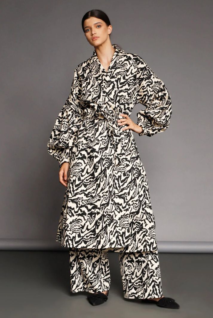 Black and White Printed Trench Coat with Detachable Sleeves