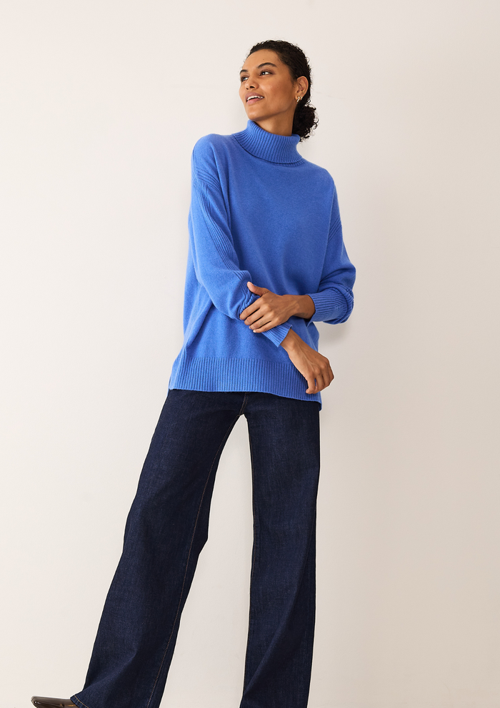 Chevron Detail Relaxed Polo Sweater | Lake Blue