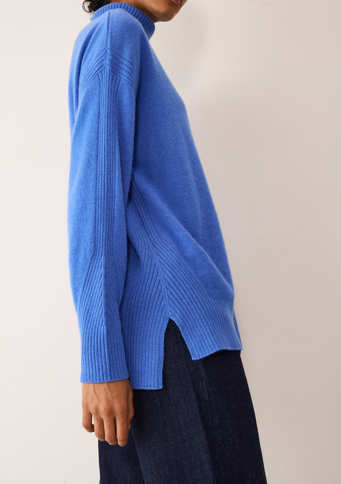 Chevron Detail Relaxed Polo Sweater | Lake Blue